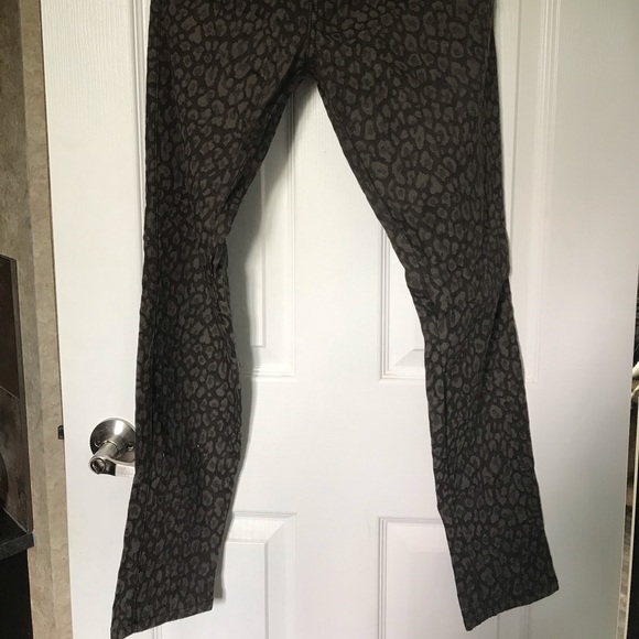 Guess Jeans - Picture 3 of 3